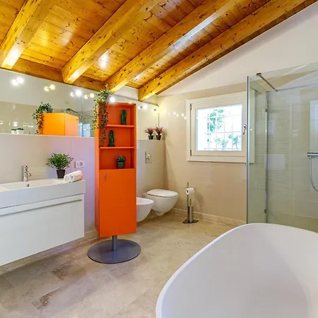 Ninfea Pied Dans L'eau - Happy Villa *